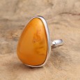  Antique Amber Ring